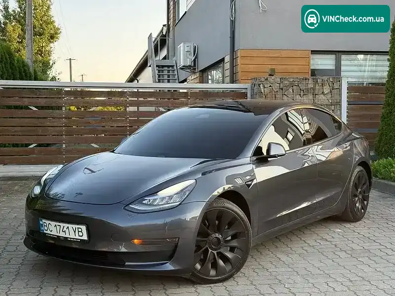 Tesla Model 3 2019, фото з оголошення 2 з 20, VIN 5YJ3E1EB3LF627750