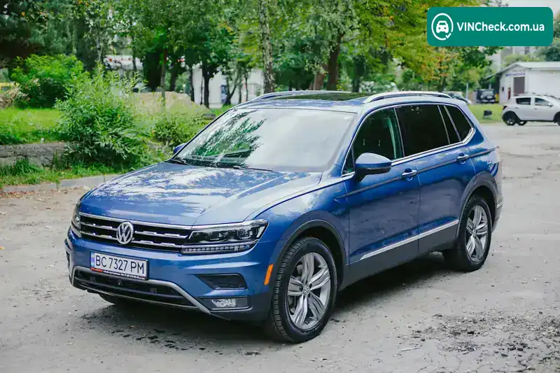 Volkswagen Tiguan 2017, фото з оголошення 2 з 20, VIN 3VV4B7AX9JM034132