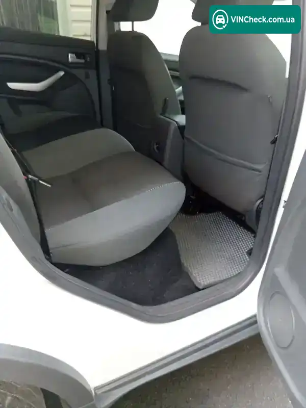 Ford Kuga 2012, фото з оголошення 2 з 15, VIN WF0RXXGCDRCY67203