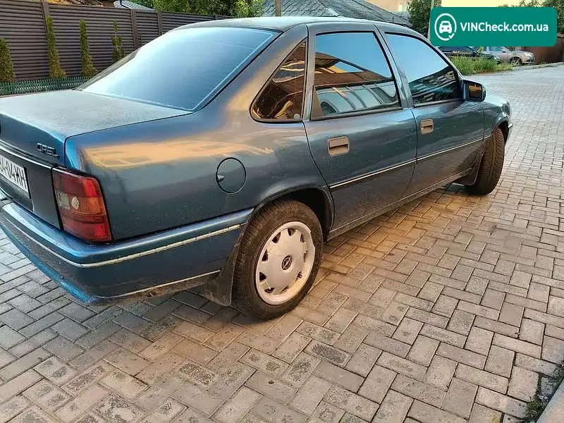 Opel Vectra 1989, фото з оголошення 2 з 10, VIN W0L000087K5058573
