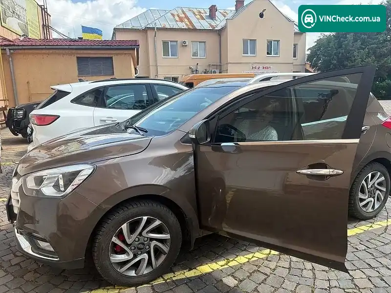 JAC S2 2020, фото з оголошення 1 з 10, VIN LJ12EKR27L4036447