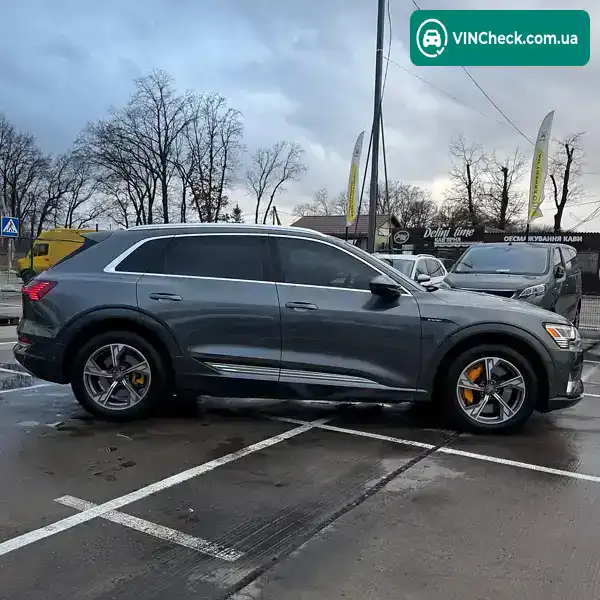 Audi e-tron 2019, фото з оголошення 2 з 21, VIN WA1VAAGE4KB007304