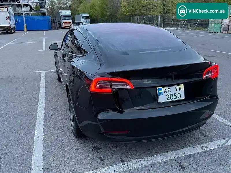 Tesla Model 3 2018, фото з оголошення 2 з 21, VIN 5YJ3E1EA5JF171657