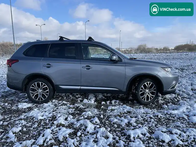 Mitsubishi Outlander 2017, фото з оголошення 2 з 20, VIN JA4AZ3A36JJ002443