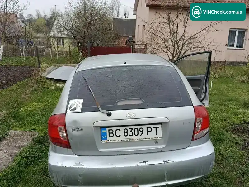 Kia Rio 2004, фото з оголошення 2 з 7, VIN KNEDC241246213977