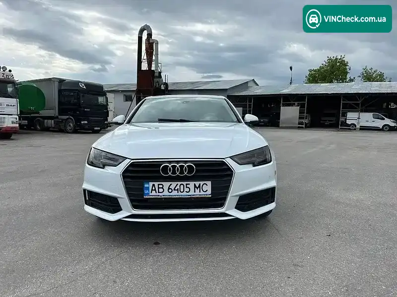 Audi A4 2018, фото з оголошення 2 з 13, VIN WAUENAF48JN019355