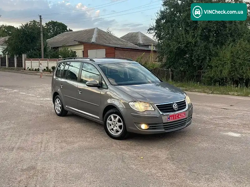 Volkswagen Touran 2010, фото з оголошення 1 з 20, VIN WVGZZZ1TZAW010451