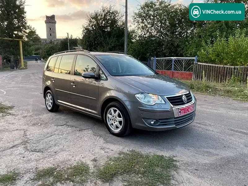 Volkswagen Touran 2010, фото з оголошення 2 з 20, VIN WVGZZZ1TZAW010451