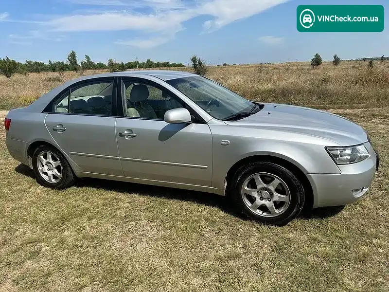 Hyundai Sonata 2006, фото з оголошення 1 з 15, VIN KMHEU41VP6A242817
