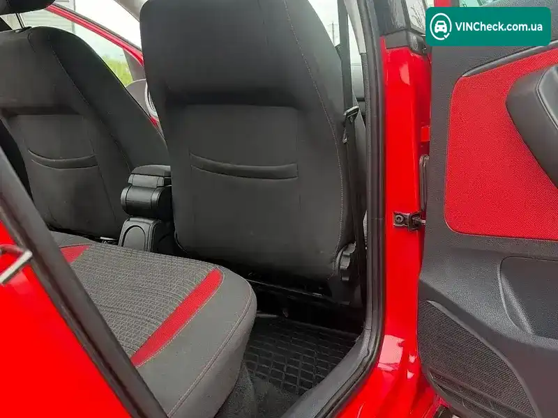 Volkswagen Polo 2015, фото з оголошення 2 з 16, VIN WVWZZZ6RZFU079049