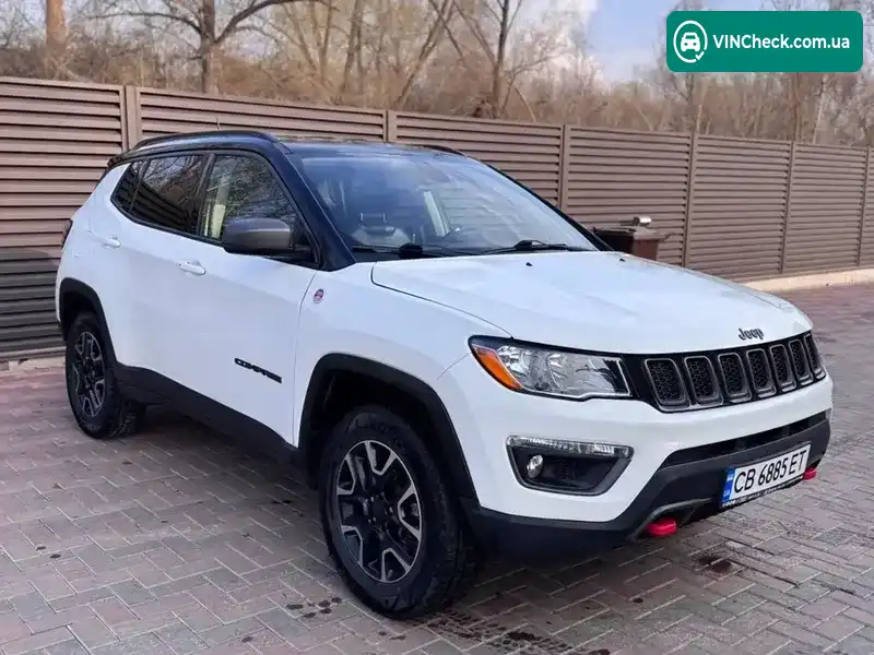 Jeep Compass 2018, фото з оголошення 2 з 15, VIN 3C4NJDDB9JT451308