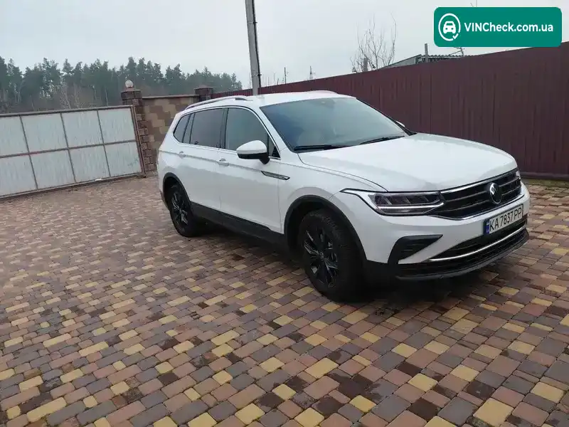 Volkswagen Tiguan 2024, фото з оголошення 2 з 18, VIN 3VV3B7AX8RM170856