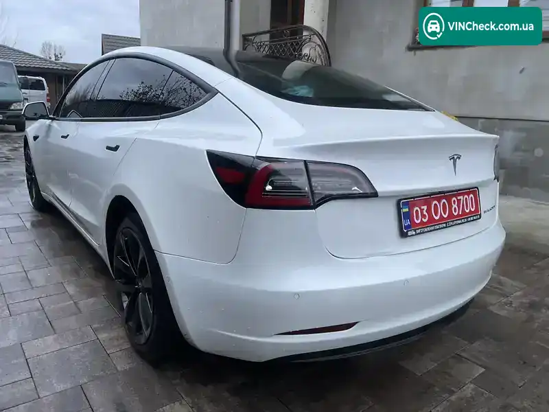 Tesla Model 3 2021, фото з оголошення 2 з 21, VIN 5YJ3E1EB9MF997778