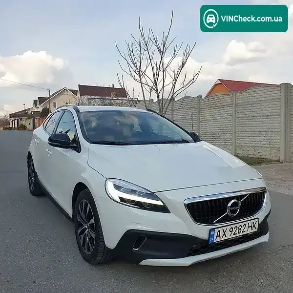Volvo V40 2018, фото з оголошення 1 з 6, VIN YV1MZ32V0K2176792