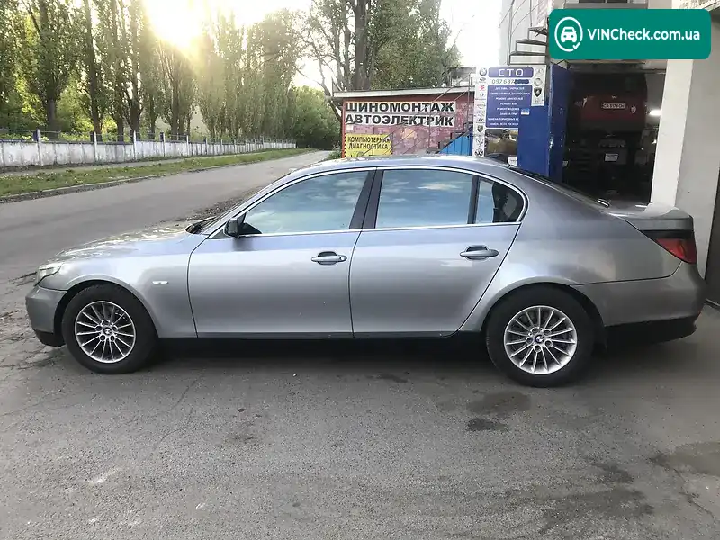 BMW 5 Series 2005, фото з оголошення 2 з 20, VIN WBANE31020B948666