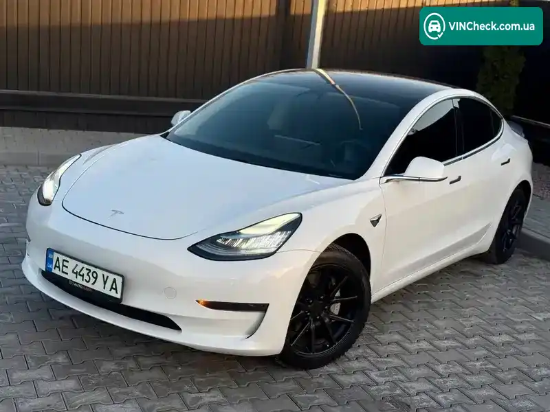 Tesla Model 3 2020, фото з оголошення 1 з 9, VIN 5YJ3E1EA4LF669898