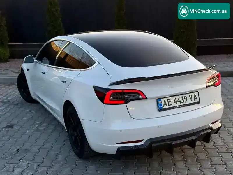 Tesla Model 3 2020, фото з оголошення 2 з 9, VIN 5YJ3E1EA4LF669898
