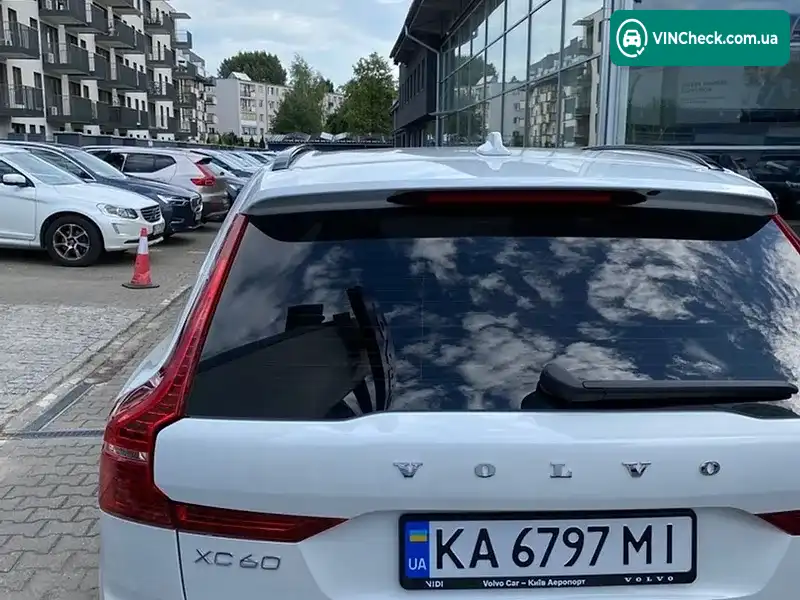 Volvo XC60 2024, фото з оголошення 2 з 13, VIN YV1UZL1V3R1914022