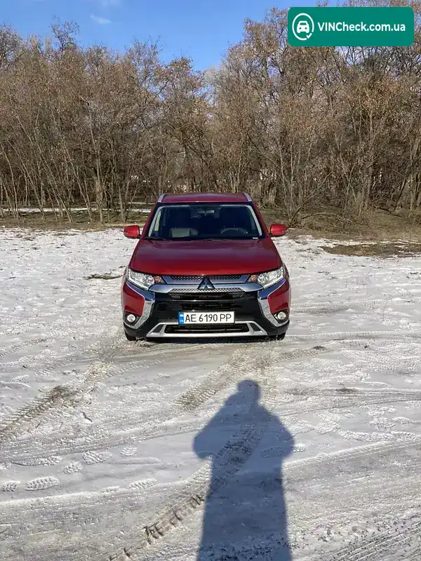 Mitsubishi Outlander 2019, фото з оголошення 1 з 20, VIN JA4AD3A36KZ042443