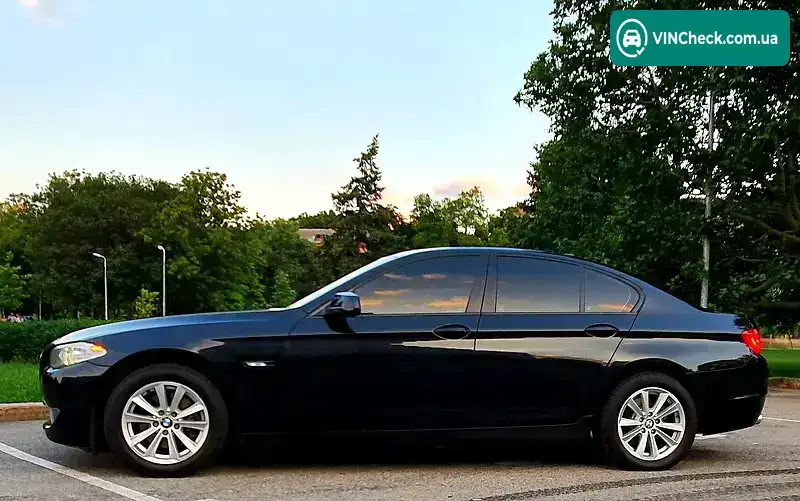 BMW 5 Series 2012, фото з оголошення, VIN WBAFE11050DU54694