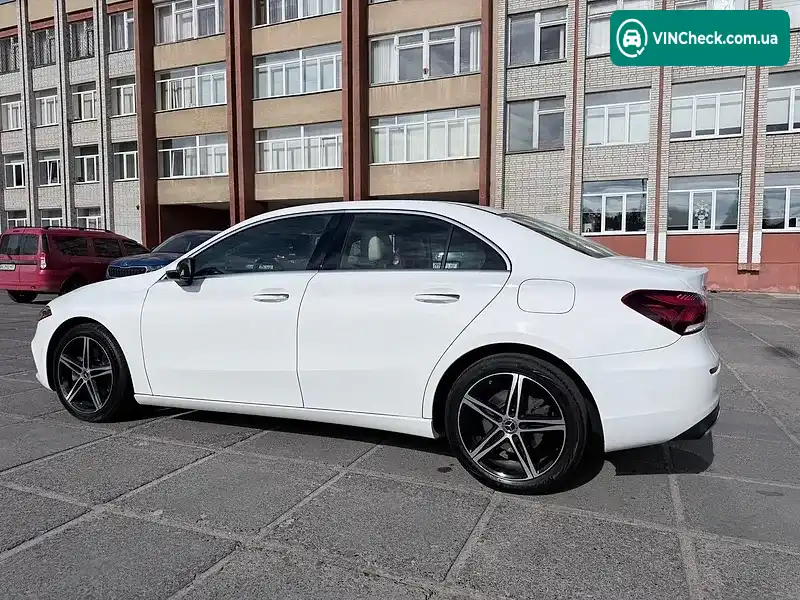 Mercedes-Benz A-Class 2019, фото з оголошення 2 з 20, VIN WDD3G4FB2KW031586