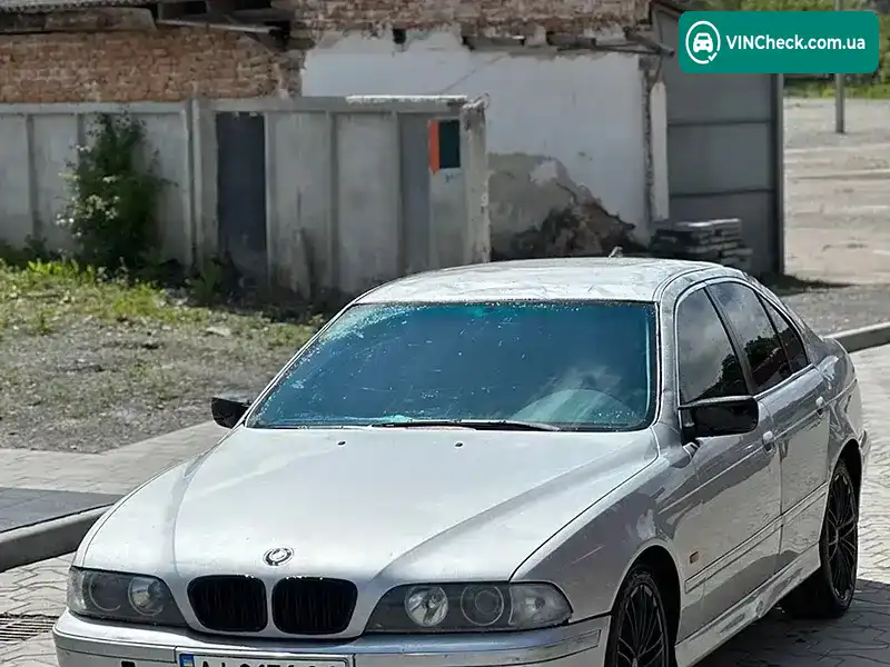 BMW 5 Series 2001, фото з оголошення 2 з 10, VIN WBADT41000GY23742