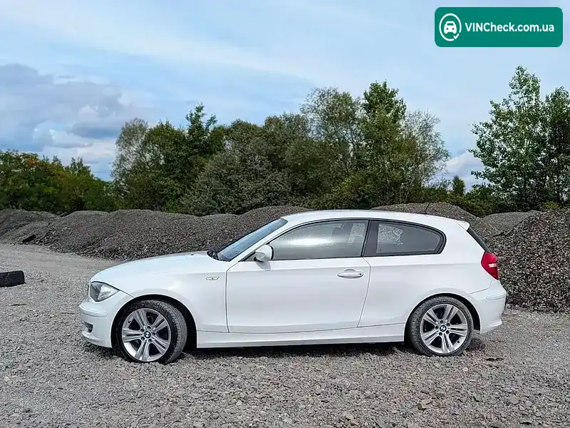 BMW 1 Series 2009, фото з оголошення 2 з 15, VIN WBAUK310X0VM49617