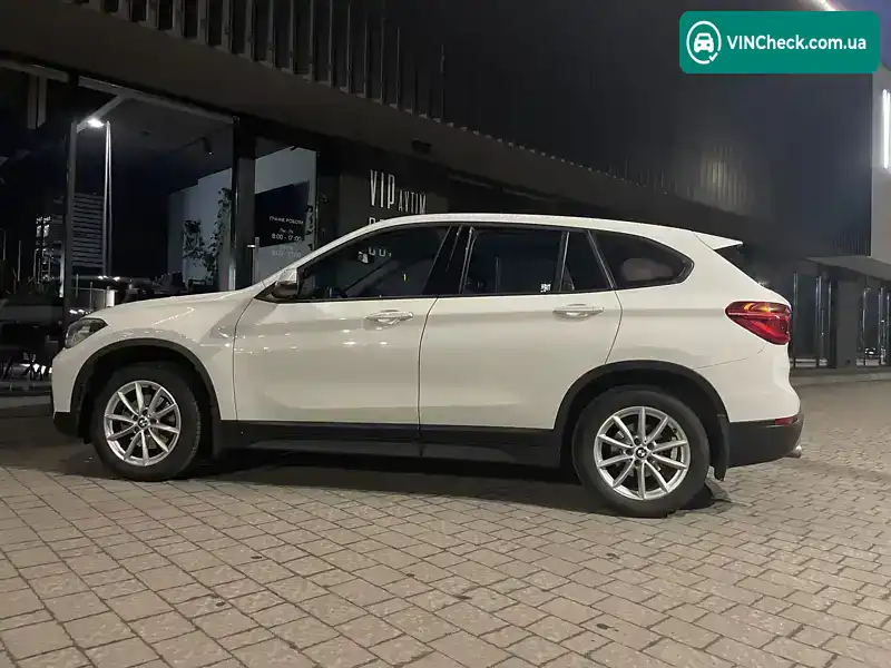 BMW X1 2017, фото з оголошення 2 з 7, VIN WBAHT710305J43462