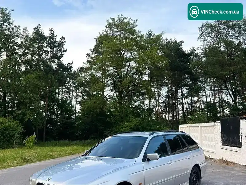 BMW 5 Series 2003, фото з оголошення 1 з 12, VIN WBADP01050GX10107