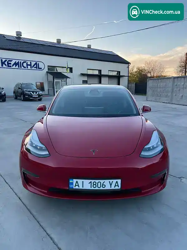 Tesla Model 3 2018, фото з оголошення 1 з 8, VIN 5YJ3E1EB3JF114754