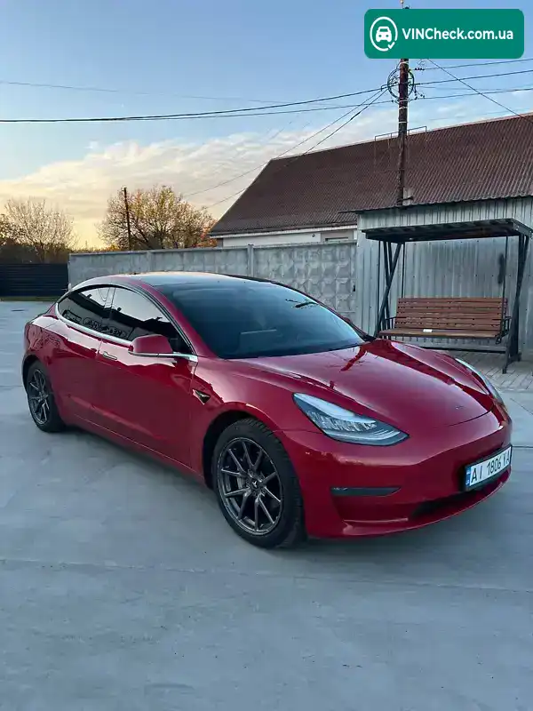 Tesla Model 3 2018, фото з оголошення 2 з 8, VIN 5YJ3E1EB3JF114754