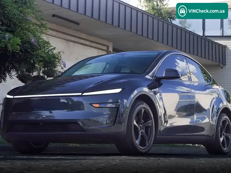 Tesla Model Y 2025, фото з оголошення 2 з 20, VIN 7SAYGDEE6TF390606