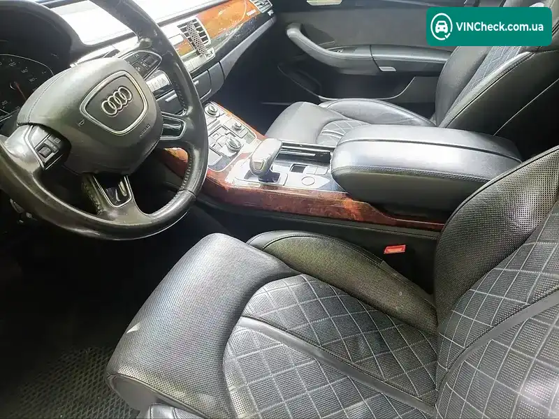 Audi A8 2012, фото з оголошення 2 з 13, VIN WAURGAFD7DN004538