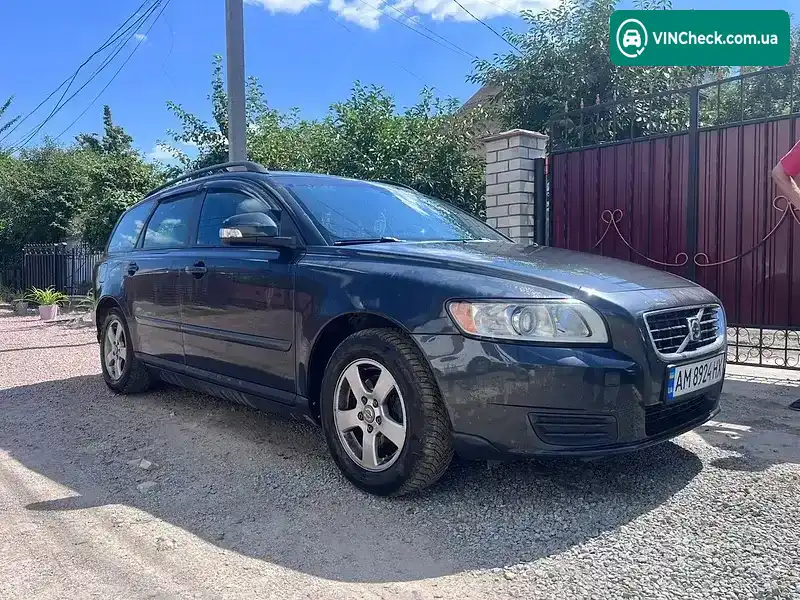 Volvo V50 2010, фото з оголошення 1 з 13, VIN YV1MW76F2A2579507