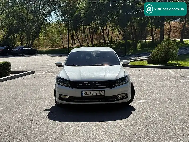 Volkswagen Passat 2017, фото з оголошення 2 з 20, VIN 1VWAA7A31JC004994
