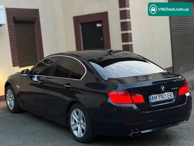 BMW 5 Series 2011, фото з оголошення 1 з 12, VIN WBAXH5C53CDW07550