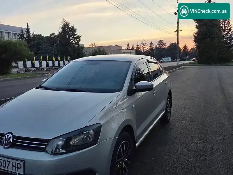Volkswagen Polo 2013, фото з оголошення 2 з 9, VIN XW8ZZZ61ZEG020949