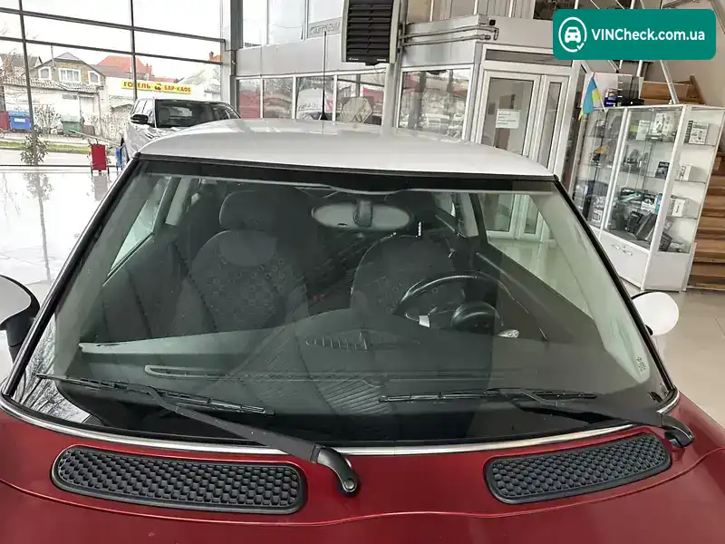 MINI Hatch 2005, фото з оголошення 1 з 21, VIN WMWRB11080TK49227