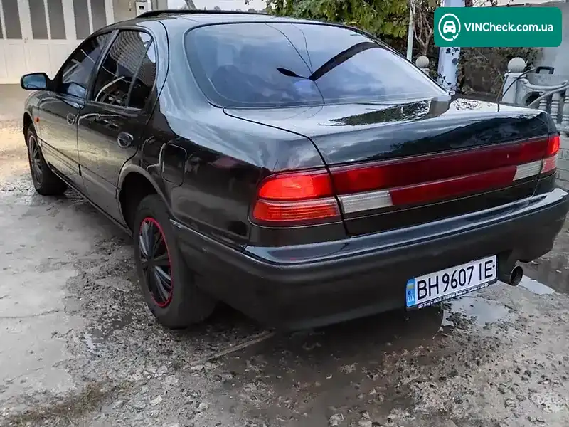 Nissan Maxima 1995, фото з оголошення 2 з 9, VIN JN1CAUA32U0001974
