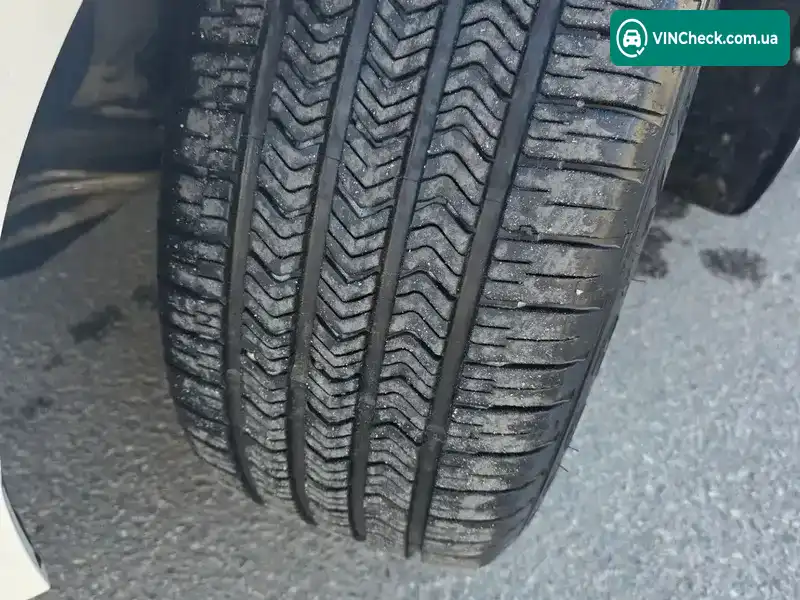 Acura RL 2009, фото з оголошення 2 з 16, VIN JH4KB26619C000139