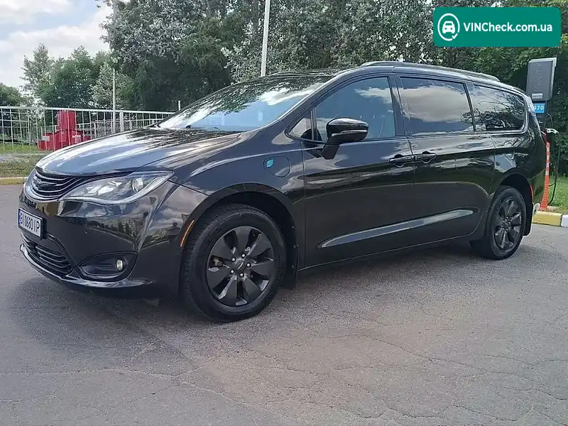 Chrysler Pacifica 2019, фото з оголошення 1 з 20, VIN 2C4RC1N78KR640136