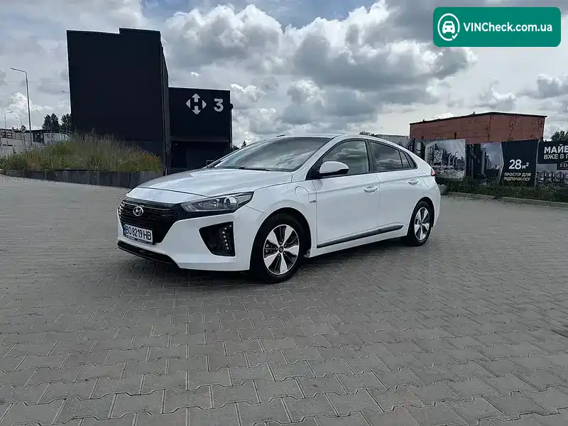 Hyundai Ioniq 2018, фото з оголошення 2 з 19, VIN KMHC65LD9KU115386