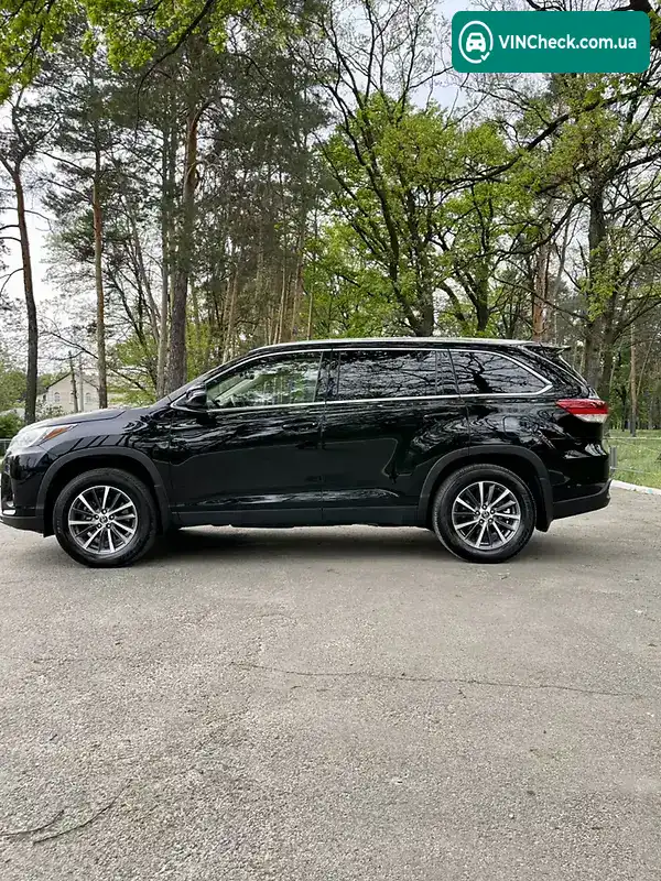 Toyota Highlander 2019, фото з оголошення 1 з 20, VIN 5TDJZRFH4KS602749