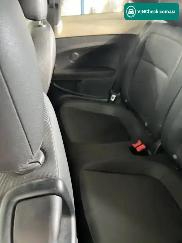 Volkswagen Beetle 2013, фото з оголошення 2 з 21, VIN 3VWJX7AT8EM619643