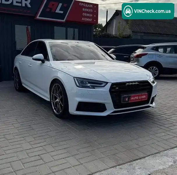 Audi A4 2018, фото з оголошення 2 з 18, VIN WAUKMAF45JA215153