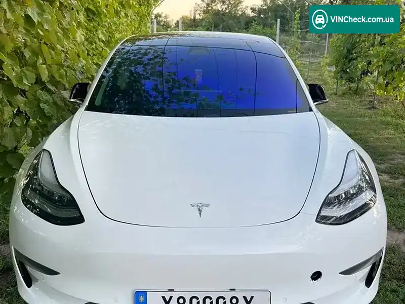 Tesla Model 3 2019, фото з оголошення 2 з 8, VIN 5YJ3E1EB6KF388242