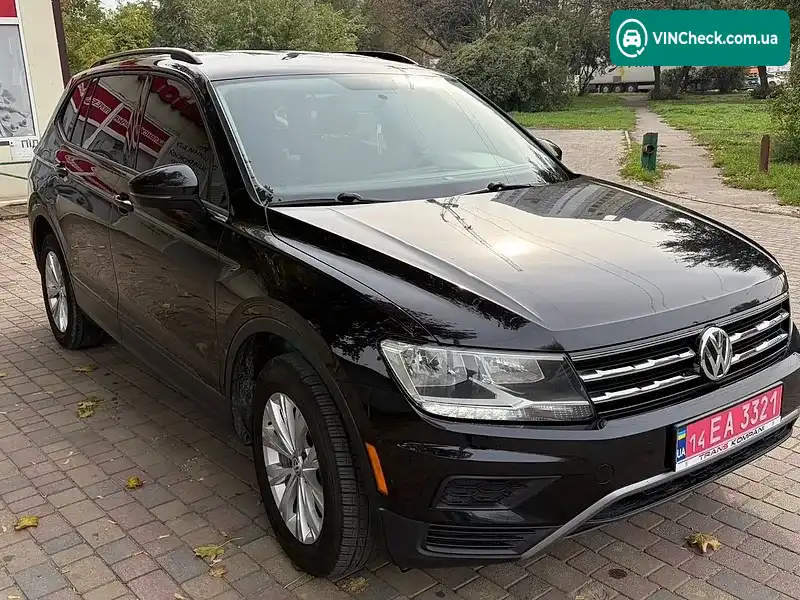 Volkswagen Tiguan 2018, фото з оголошення 2 з 20, VIN 3VV1B7AX3JM074502