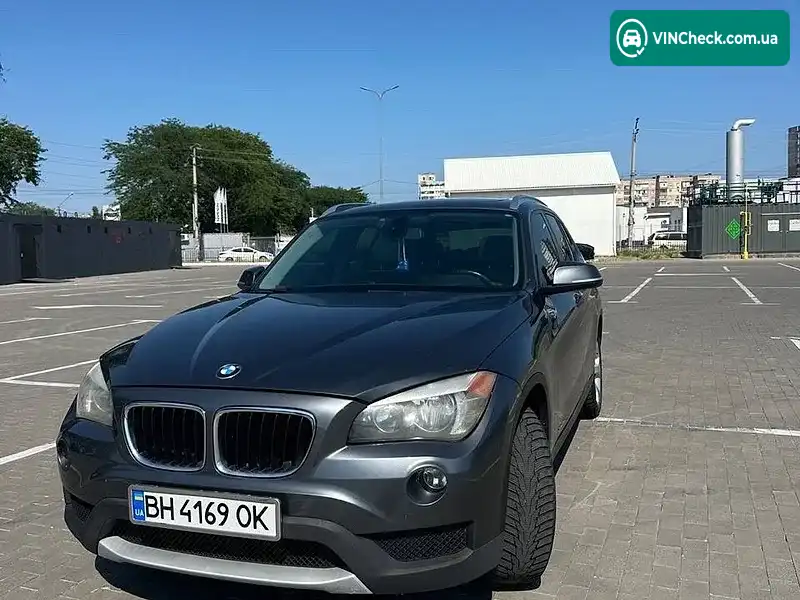 BMW X1 2013, фото з оголошення 2 з 10, VIN WBAVM1C58EVW53416