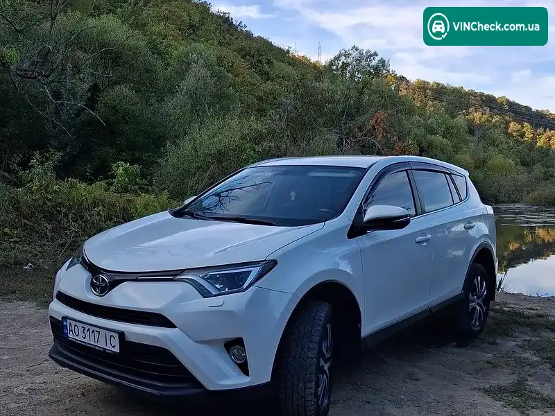 Toyota RAV4 2016, фото з оголошення 1 з 10, VIN JTMZDREV80J055634