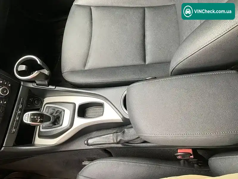 BMW X1 2013, фото з оголошення 1 з 10, VIN WBAVL1C56DVR90684